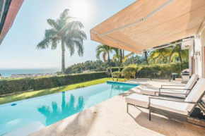 Charming villa with ocean view in Puerto Bahia